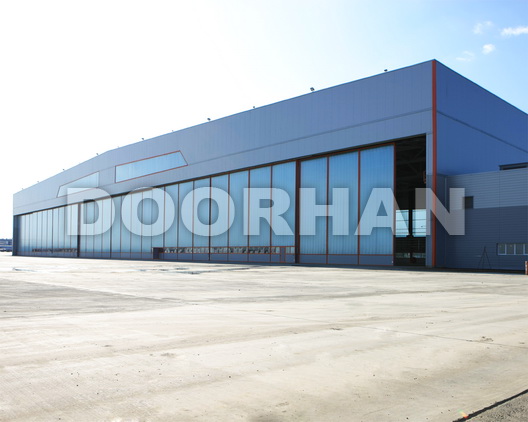 大型機(jī)庫(kù)門(mén)