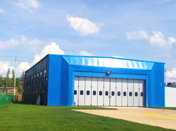 直升機(jī)庫(kù)折疊門(mén)